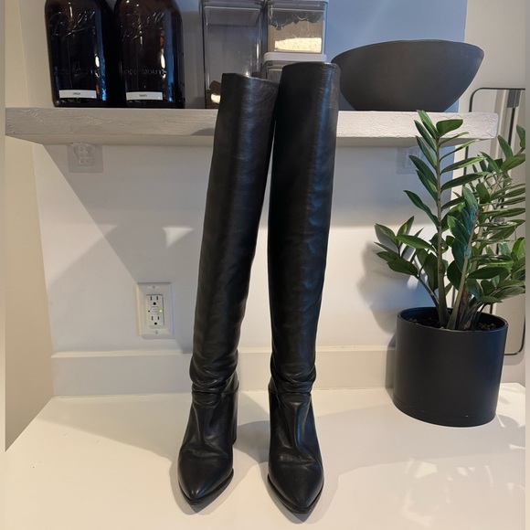 Stuart Weitzman Shoes - Stuart Weitzman Black Heeled Boots